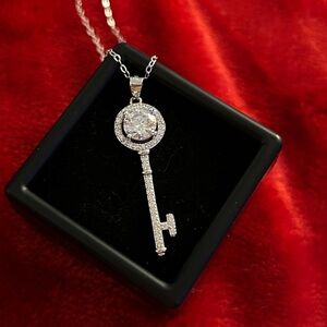 Luxury Moissanite Diamond‎ key pendant necklace